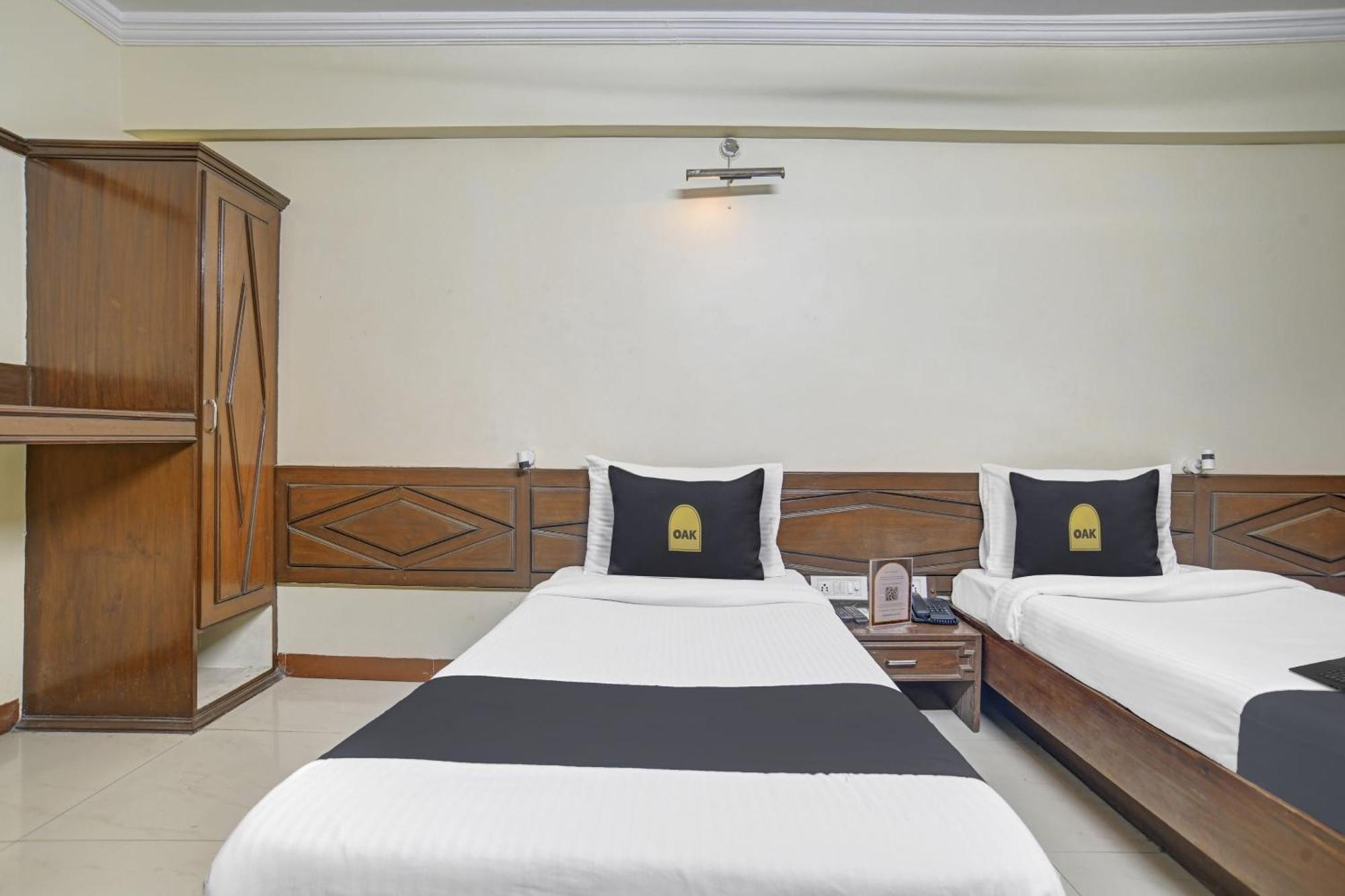 Hotel Townhouse Oak Utsav Residency Indore Exterior foto